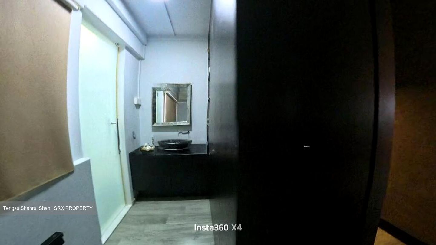 Tampines Street 42 (Tampines), Multi Generation #524339671